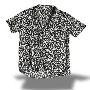 Black White Leopard Cheetah Print Button Up Button Down Collar, Collared Shirt
